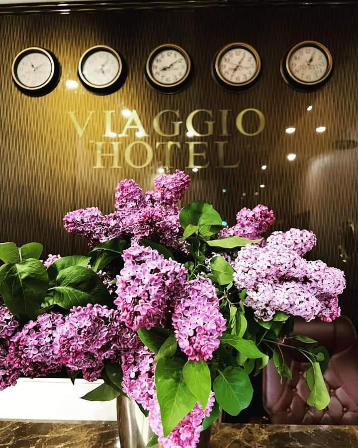 Vg Hotel Yerevan Bagian luar foto